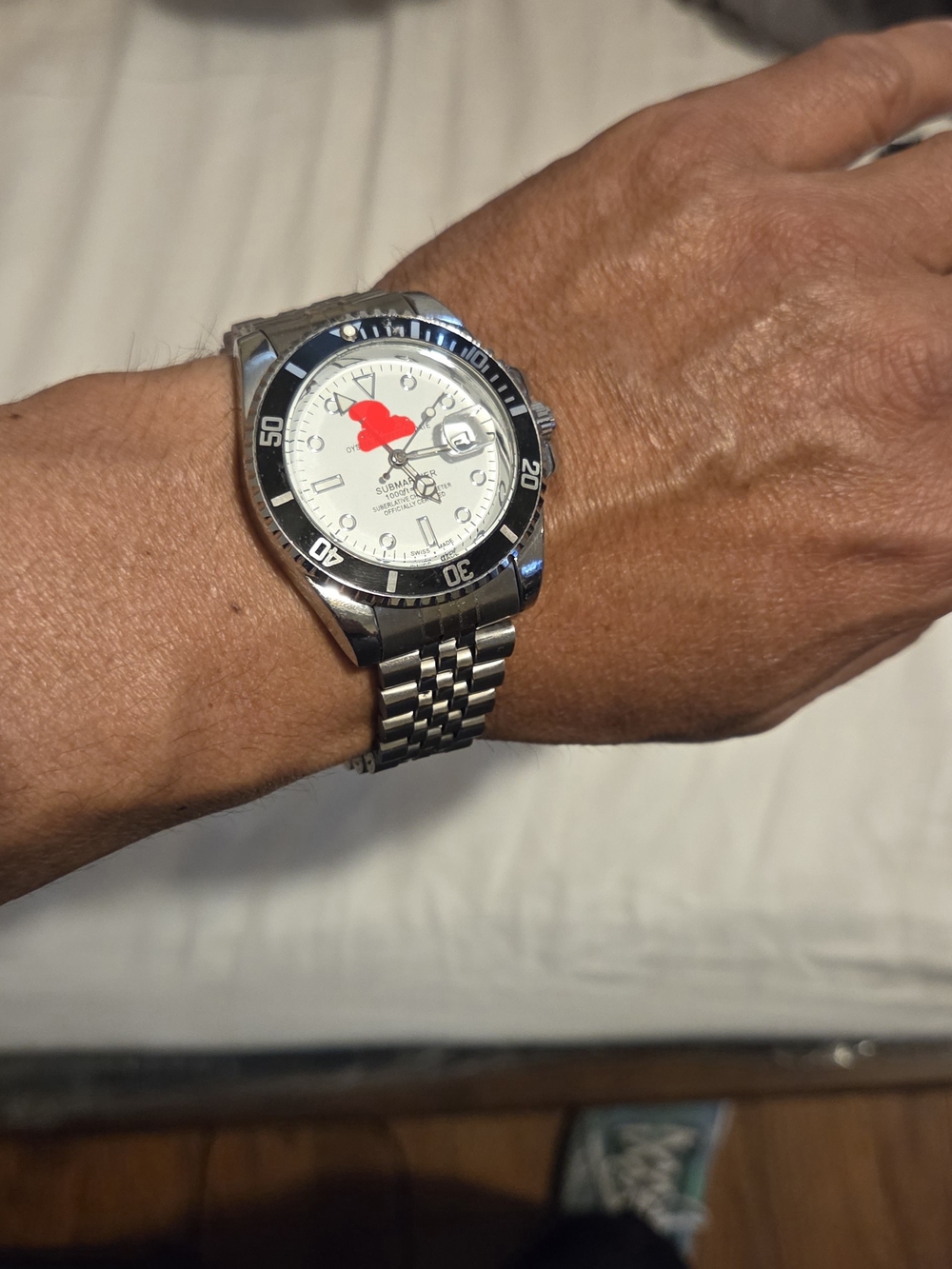 Stainless Steel Diver Watch with Black Bezel and White Dial